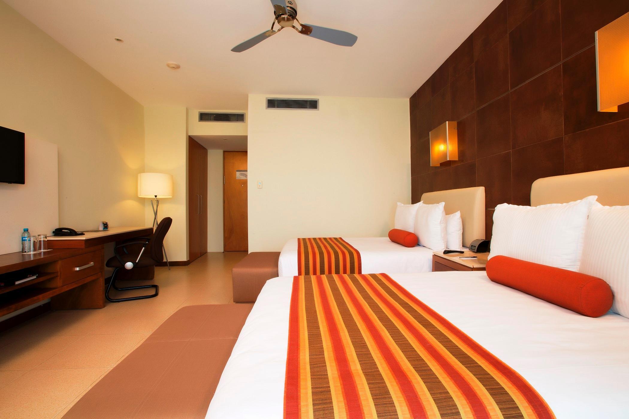 Krystal Urban Cancun & Beach Club Екстериор снимка