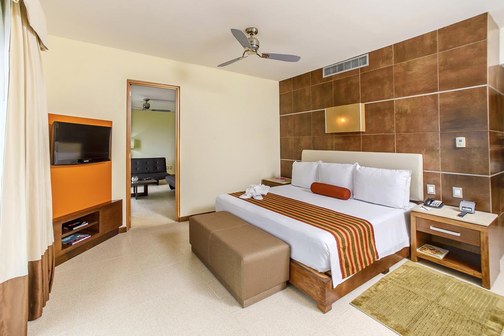 Krystal Urban Cancun & Beach Club Екстериор снимка
